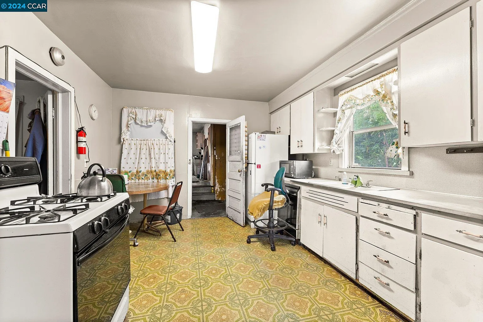 a5b10d178ef004eb2369ac634387b5c6-uncropped_scaled_within_1536_1152