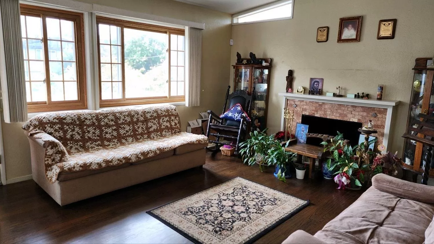 a812fcb34a27270919c97a62c2ba7f3f-uncropped_scaled_within_1536_1152